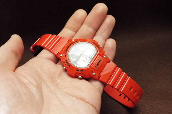 カシオ腕時計・チープカシオ「W-214HC-4A」
