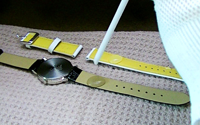 バンビ腕時計ベルト・スコッチガードの撥水実験