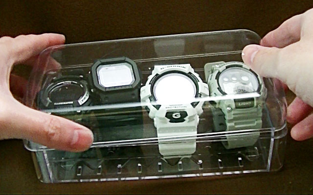 100円ショップで、腕時計の収納ケースを買ってきました！